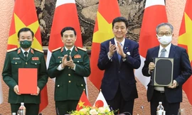 Lãnh đạo Bộ Quốc phòng hai nước tại cuộc hội đàm