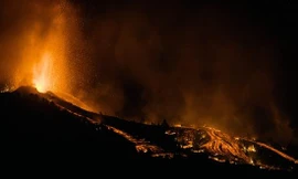 Đánh bom núi lửa La Palma để ngăn dòng dung nham phun trào, liệu có khả thi?