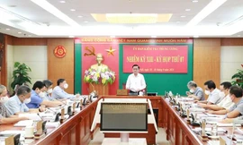 Các đại biểu tham dự kỳ họp.