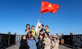 Du lịch hồi phục dần dần, trước mắt phục vụ khách nội tỉnh. Ảnh: Kỳ Sơn 