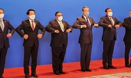 Bộ trưởng các nước Mekong - Lan Thương dự hội nghị. (Ảnh: Mofa)