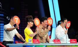 Lê Hoàng 'một mình một phách' trên ghế giám khảo