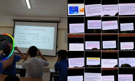 Sinh viên ghi chép bài: Cầm điện thoại chụp, nhưng có mở bài ra học không thì... chưa biết