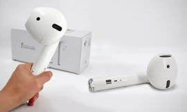 Mua AirPods giá rẻ trên mạng, cô gái tá hoả khi nhận món hàng với kích cỡ “vòi hoa sen“