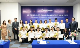 15 bạn sinh viên xuất sắc trên toàn quốc nhận học bổng trị giá 30 triệu đồng/ suất