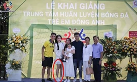 Dân mạng tiếp tục “soi” ngoại hình của Huỳnh Anh trong ảnh chụp cùng gia đình Quang Hải