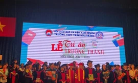 Lời khuyên của thầy hiệu trưởng dành cho teen cuối cấp: Hãy là một người bình thường tử tế