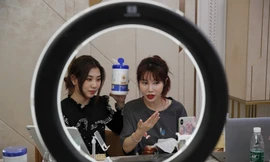 Sau COVID-19, bán hàng livestream trở thành nghề nghiệp được công nhận ở Trung Quốc
