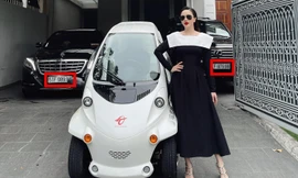 Bảo Thy khoe xế cưng mới sắm nhưng biển số hai chiếc "siêu xe" mới đáng ghen tỵ