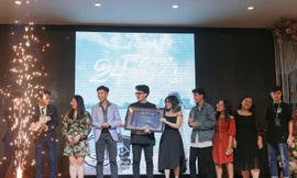 Lễ trao giải kết hợp đêm prom Chandelier - khoảnh khắc tỏa sáng của teen Sư phạm