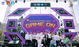 Chương trình chào tân sinh viên K62 ĐH Kinh tế Quốc dân “bùng nổ” trong ngày hội chính