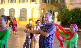 Thích thú trải nghiệm chợ tình Sa Pa giữa lòng Hà Nội