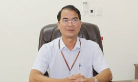 Giám đốc ngân hàng nộp đơn xin nghỉ để 'nhường đường' 