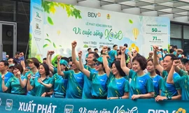 Mỗi bước chạy 'BIDV RUN – vì cuộc sống Xanh' lại thêm nhà cho vùng lũ, nhiều cây xanh được trồng