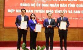 Bản tin 8H: Công bố quyết định thành lập và hợp nhất các Đảng bộ, cơ quan trực thuộc Tỉnh ủy Quảng Ninh