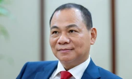 Bản tin 8H: Người Việt Nam đầu tiên có tài sản 9 tỷ USD