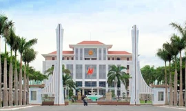 Bản tin 8H: Cán bộ ở Quảng Nam nghỉ hưu trước tuổi nhận hơn 3,2 tỷ đồng