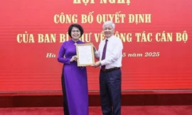 Bản tin 8H: Trao quyết định nghỉ hưu trước tuổi đối với bà Tô Thị Bích Châu