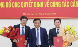 Bản tin 8H: Bộ trưởng Bộ Xây dựng bổ nhiệm lãnh đạo Cục Đường sắt Việt Nam 