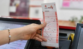 Bản tin 8H: Có người trúng độc đắc hơn 20,5 tỷ đồng