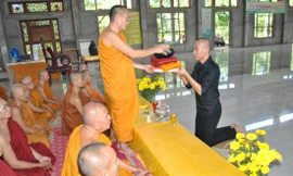 Trần tình của 'nhà sư khóa môi' hoàn tục