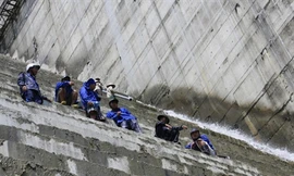 Thân đập thủy điện rò nước: Cần ngay tư vấn độc lập