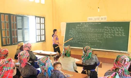 Vào lớp xóa mù vùng cao