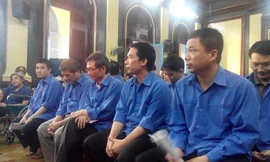 Các bị cáo tại phiên tòa ngày thứ 3. Ảnh: Việt Văn 