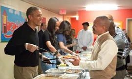 Obama đích thân tổ chức Lễ tạ ơn cùng cựu binh Mỹ