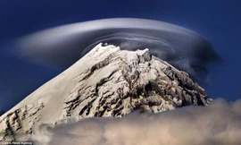 Mây khổng lồ hình đĩa bay tại Nga ám chỉ 'Ngày tận thế'? 