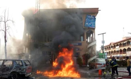 Đánh bom liều chết giữa đám rước, hàng chục người chết thảm