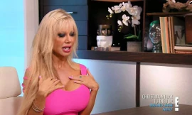 Ngực sắp nổ tung...vẫn 'máu' đi bơm 