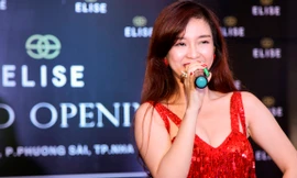 Đinh Hương tái xuất rạng rỡ, tự nhận đã bớt... "điên"