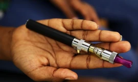 Phong toả cao tốc vì nhầm thuốc lá điện tử là... bom khủng bố