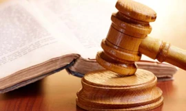 Nữ giáo viên hầu tòa vì có thai với nam sinh 13 tuổi