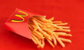 Phát hoảng, một phần khoai chiên có giá gần 3 triệu đồng