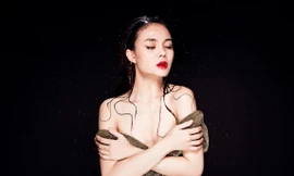 Giang Hồng Ngọc ướt sũng gợi cảm với bộ ảnh 'phong thủy'