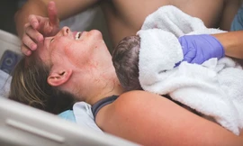 Vỡ oà cảm xúc với hình ảnh về quá trình sinh nở