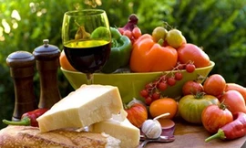 10 thực phẩm tránh ăn trước khi đi ngủ