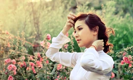 Á khôi Du lịch khoe dáng nơi làng hoa