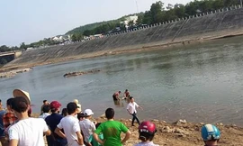Phát hiện nam thanh niên chết bất thường dưới sông Tiên