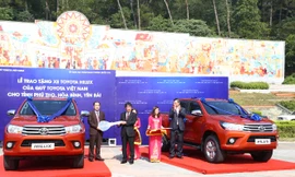 Tặng Toyota Hilux cho 3 tỉnh miền núi phía Bắc