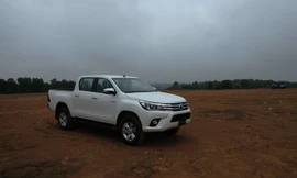 Toyota Hilux 2016: Bước chuyển mình mạnh mẽ