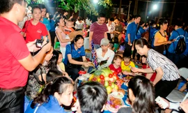 Làng trẻ em SOS Hà Nội rực rỡ đêm hội trăng rằm
