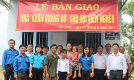 Tặng nhà cho học sinh lớp 5