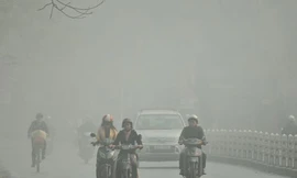 Hà Nội chìm trong sương mù dày đặc