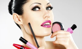 Tác dụng phụ đáng sợ của trang điểm 