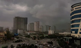 Hà Nội đêm lạnh, ngày có mưa và dông