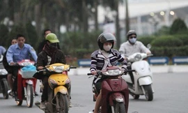 Đêm nay mưa dông, Hà Nội chuyển lạnh