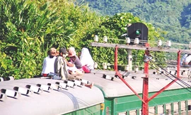 Tết muộn ở xóm tiều phu